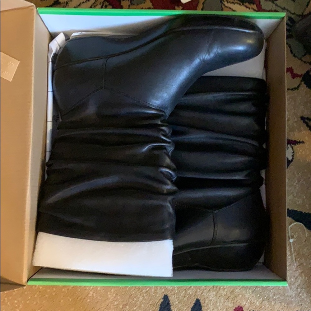 Dansko boots- Black 8.5(39)